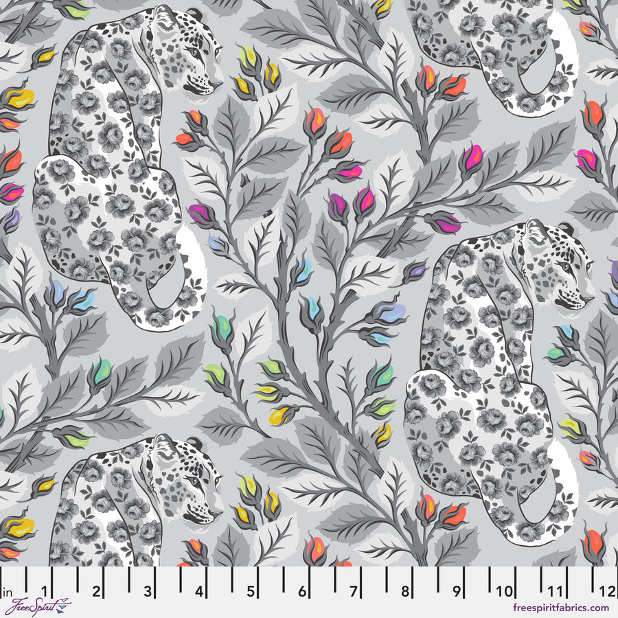 Tula Pink Graywork – Beautymark Fog | PWTP257.FOG | FreeSpirit Fabrics