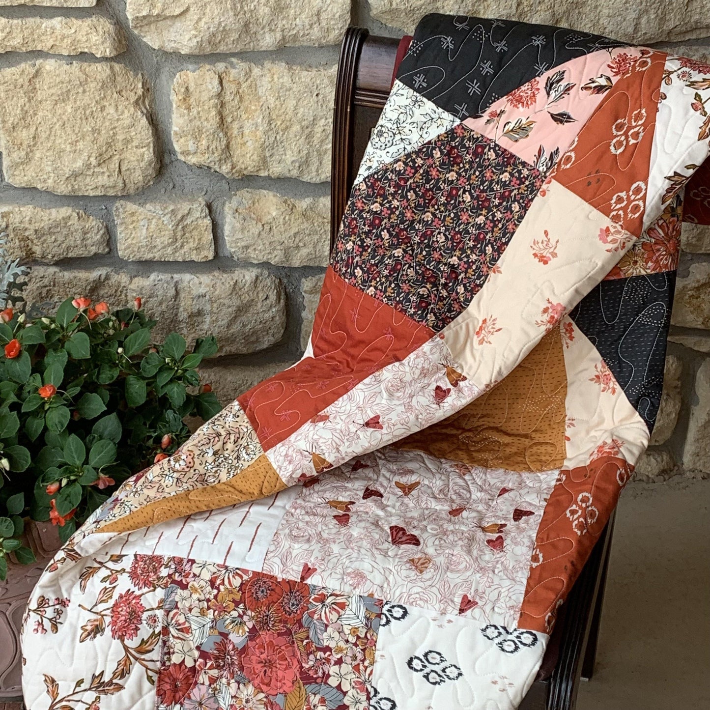 8 Fat Quarter Quilt Pattern - Sew Much