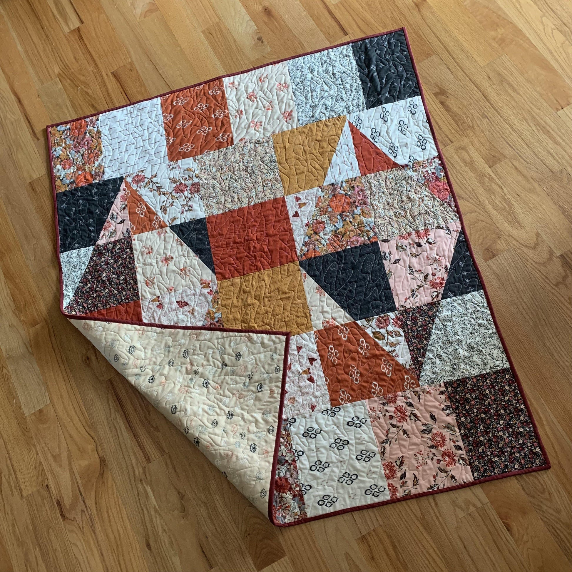 8 Fat Quarter Quilt Pattern - Sew Much